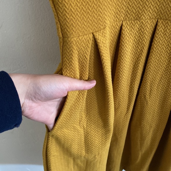 LuLaRoe Chevron Texture Dress - Mustard Yellow - XS - Picture 3 of 4